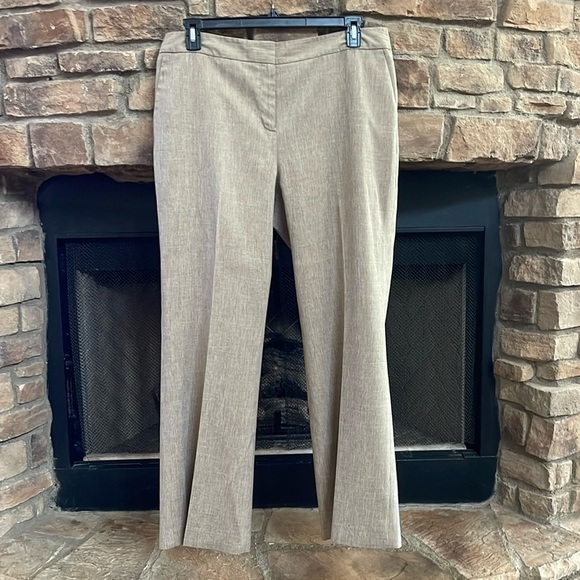 Jones Studio tan and white pants with front pockets. Size 16 - Picture 1 of 9